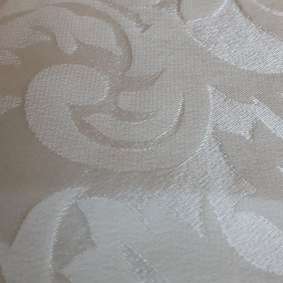 Cream Silk Scarf Designer Bill Peaks NYC - Picture 5 of 5